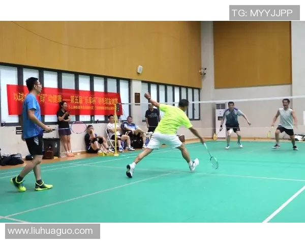 武汉羽毛球队的精神之旅：探索羽毛球背后的故事与激情