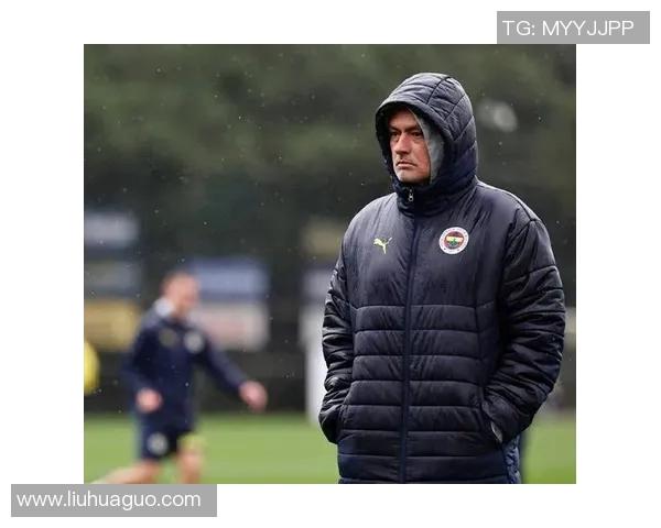 不敢呼吸的足球明星背后的压力与荣耀揭秘