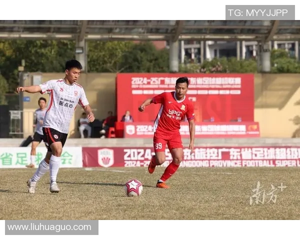 深圳足球队状态引发热议球迷与专家各执己见的背后故事